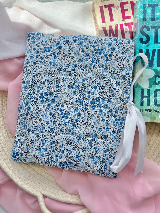 BLUE FLOWERS BOOKSLEEVE